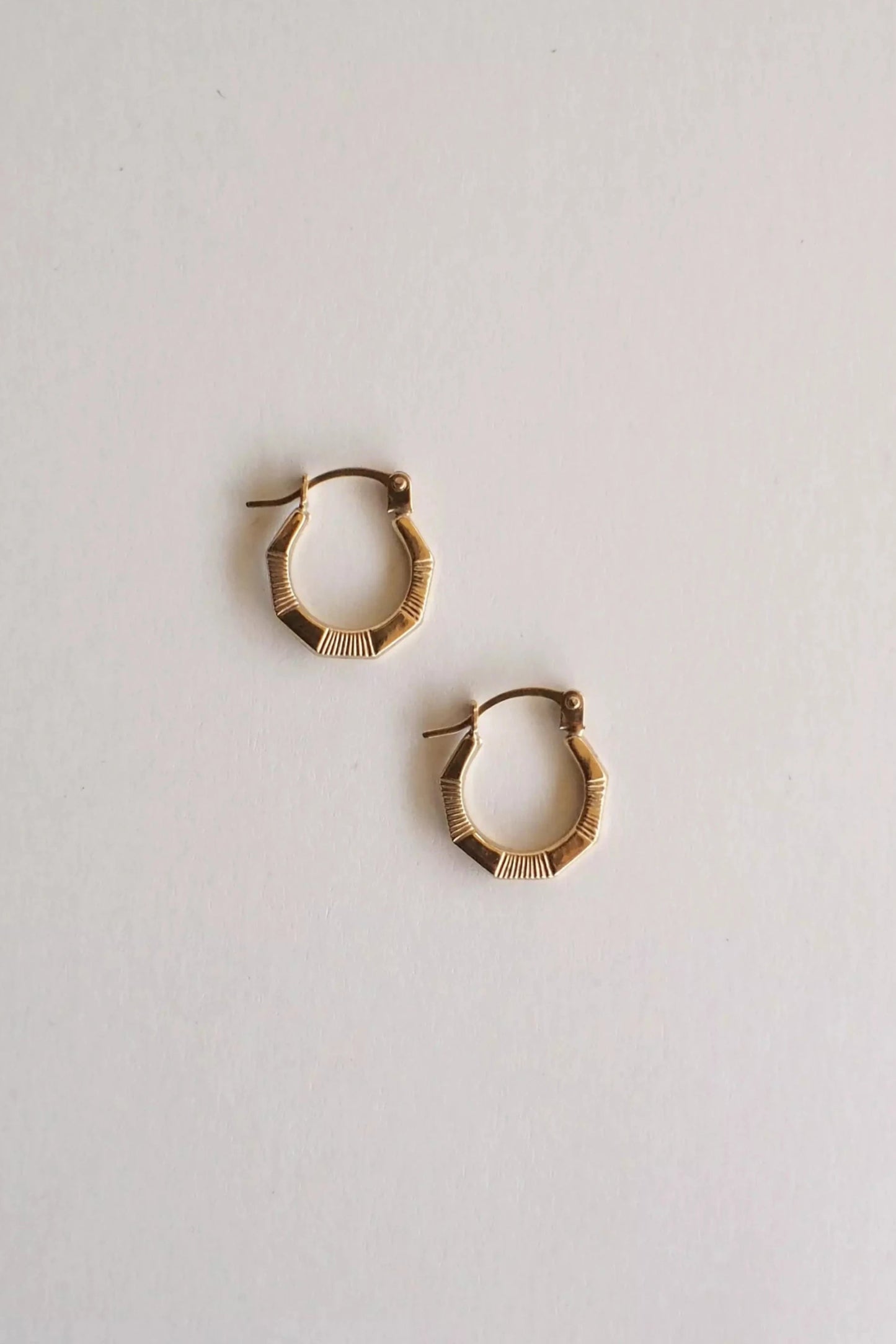 Arlo Hoops Salty May