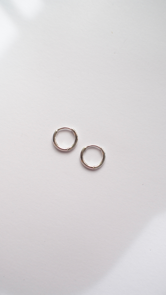 Classic Huggie Hoops