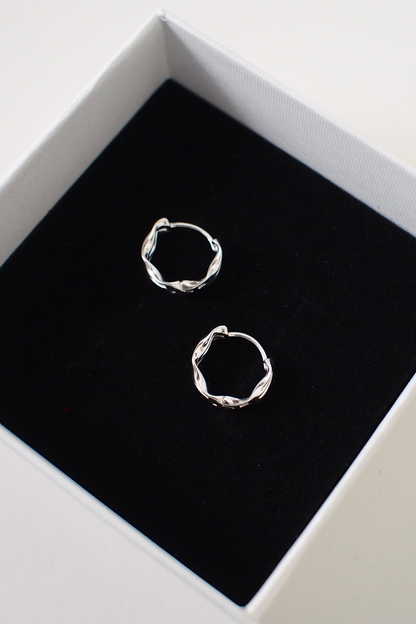 Fluid Hoops