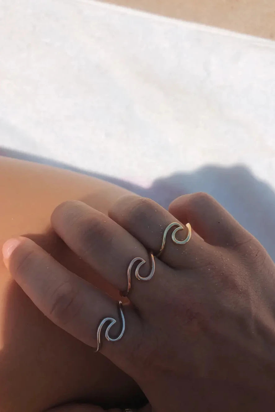 Classic Wave Ring