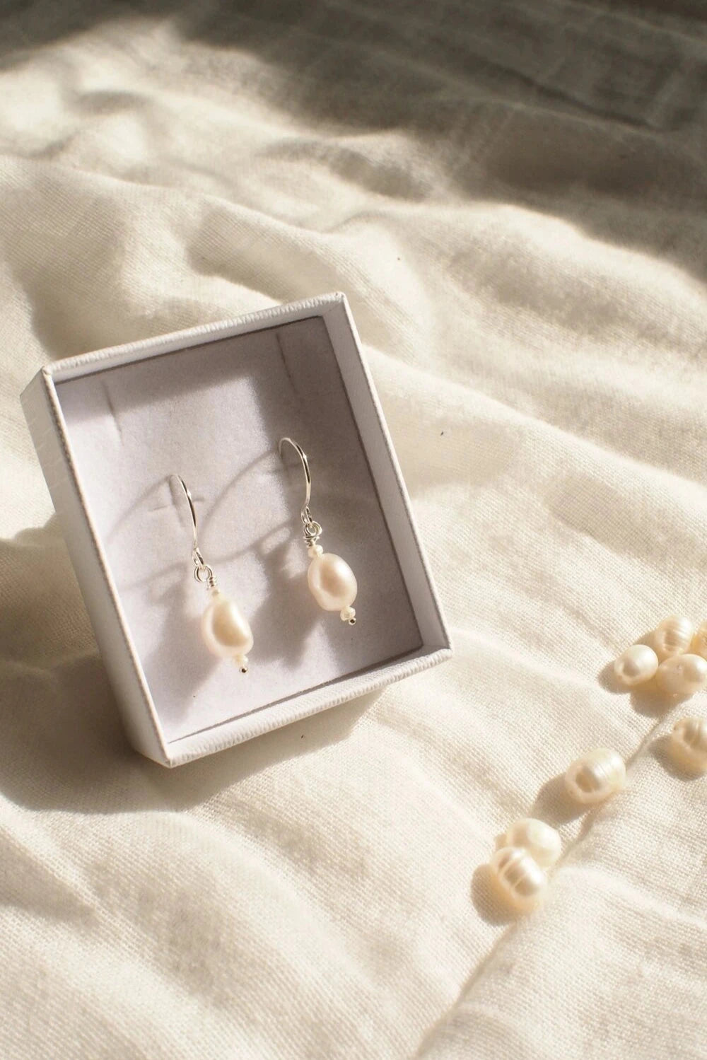 Poppy Freshwater Pearl Earrings